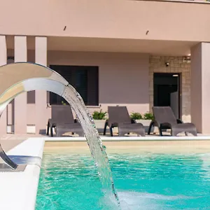 Ela Apartman Fiume
