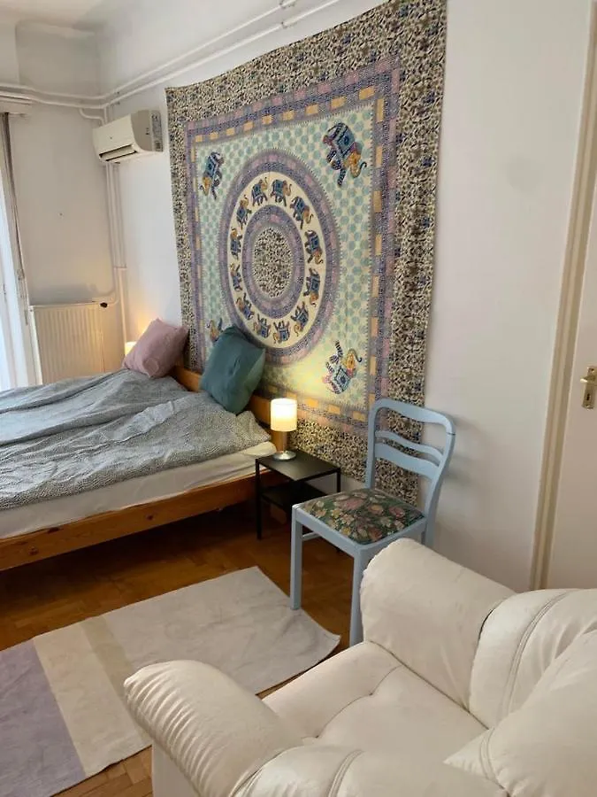 Cargo Rooms And Apartment Budapest